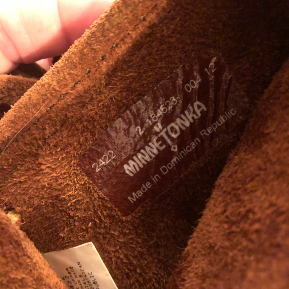 Minnetonka Fringe Moccasin, Sz 2 - Picture 6 of 6